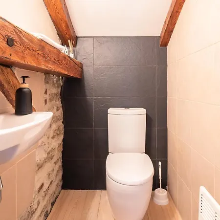 Old Town - Unique Tower Apartment *